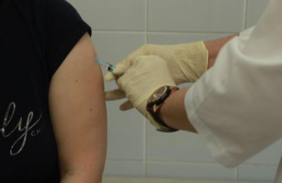 Защитит ли вакцина от новых штаммов ковида – рассказали эксперты