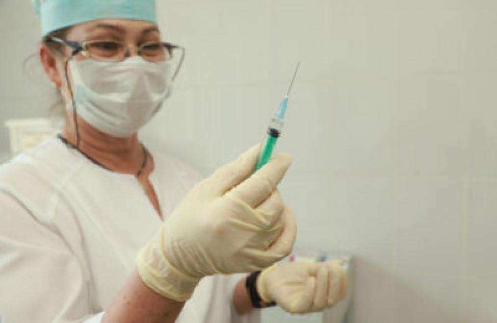 Курс вакцинации завершили более 1 млн 300 тысяч жителей региона
