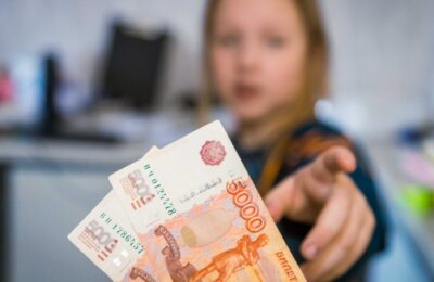 Пособие на детей от 8 до 16 лет начнут выплачивать в России в мае 2022
