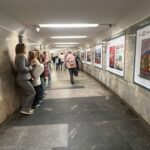 В новосибирском метро открылась выставка рисунков