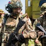 «Успей присоединиться к СВОим!»: широкие социальные гарантии для заключивших контракт на военную службу предусмотрены в Новосибирской области