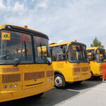 30 новых школьных автобусов вручили представителям районов Новосибирской области