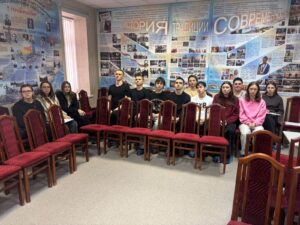 Завод «Электросигнал» посетили школьники из Северного