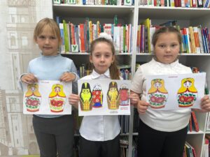 Творческая студия: рисуем матрешек и узнаем их историю