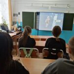 Цифровую грамотность повышают школьники из Верх-Красноярки