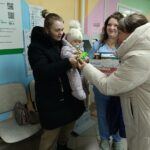 Пациентам детской консультации в Северном подарили подарки