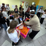 Пятерки на мандарины меняли в Северной средней школе