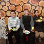 Песочное печенье пекли и расписывали глазурью дети в Чувашах