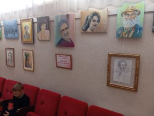 Выставка работ к юбилею Тамары Назаровой оформлена в КДЦ