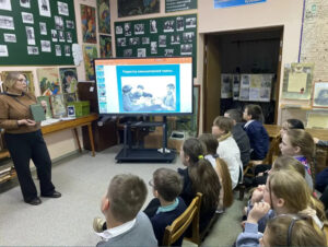 Уроки сказок Павла Бажова и мастер-класс по тряпичным куклам провели в музее