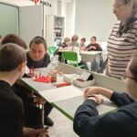 Погружение в науку: обучающиеся школ Северного округа ставили эксперименты в «Точке роста»