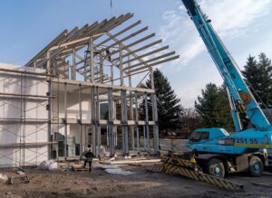 Как выбрать надежный металл для строительства загородного дома