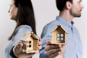 Развод и ипотека: как делить долги и квартиру, если платил только муж?