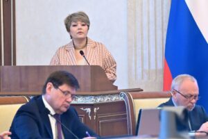 Губернатор обсудил ход организации итоговой аттестации в Новосибирской области