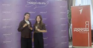 Знаменательный день: школьницы из Северного получили первый паспорт в Правительстве региона