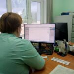 Почему первоклассники болеют чаще и как помочь их иммунитету